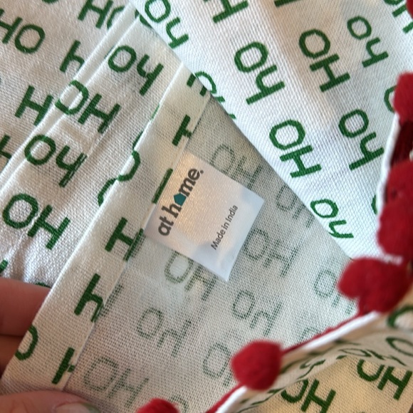 Holiday Towels - Set of 2 - Picture 3 of 3